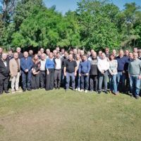 No alcanza con el peronismo: intendentes kicillofistas en busca de otro camino