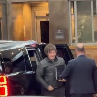 Milei lleg a Miami para disertar en una cumbre global de liderazgo y participar en la gala de la CPAC