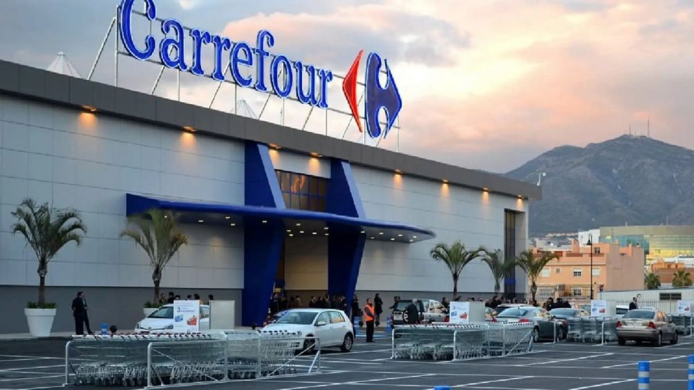 De Narvez suma a un peso pesado de los negocios para quedarse con Carrefour Argentina