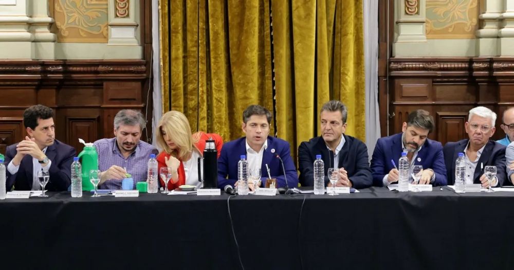 Axel Kicillof, Massa y CFK se reparten las sillas de la Corte bonaerense: tres para ellos y otra para negociar