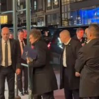 Milei lleg a New York para disertar frente a empresarios globales y agradecer el triunfo en los comicios ante la tumba del Rebe de Lubavitch