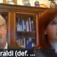 Los Cuadernos de las Coimas: el tribunal le ley a Cristina Kirchner decenas de hechos de sobornos que se le imputan