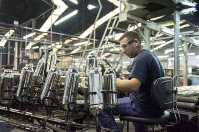 La industria se desplom en el tercer trimestre y redondea un mal ao