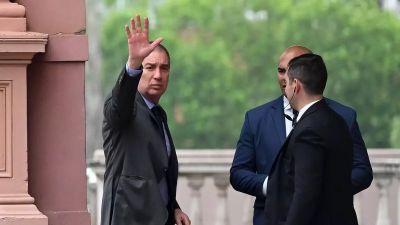 Santilli inici su gira federal con Frigerio y busca respaldo poltico para las reformas laboral y tributaria