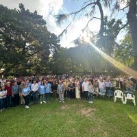 Decenas de familias se dieron cita en el encuentro de oracin Unidos por la Familia en San Isidro