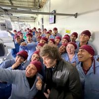 A un mes de la visita de Milei con selfie incluida, Newsan despidi otros 200 empleados: Muchos lo votaron