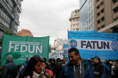 FEDUN: 48 hs de protesta en todas las Universidades del pas1