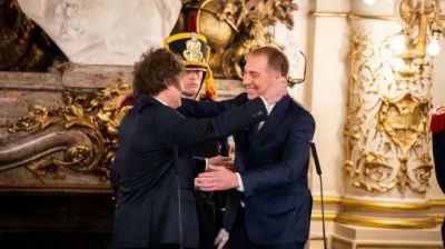 Diego Santilli sigue con su gira federal y se rene con el gobernador Rolando Figueroa en Neuqun