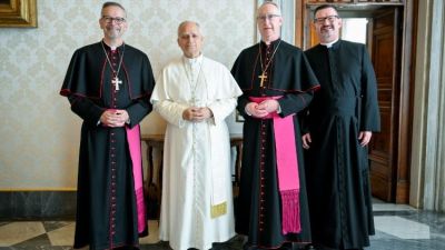 El Papa dona 62 artefactos de los Museos Vaticanos a los obispos de Canad