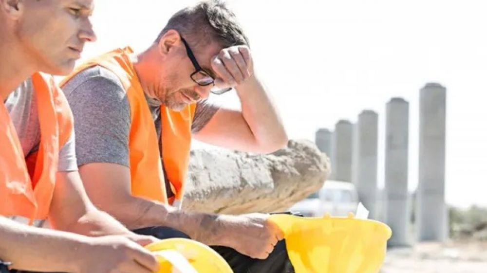 Desde que asumi Javier Milei, se perdieron 276.000 puestos de trabajo registrados y cerraron casi 30 empresas por da