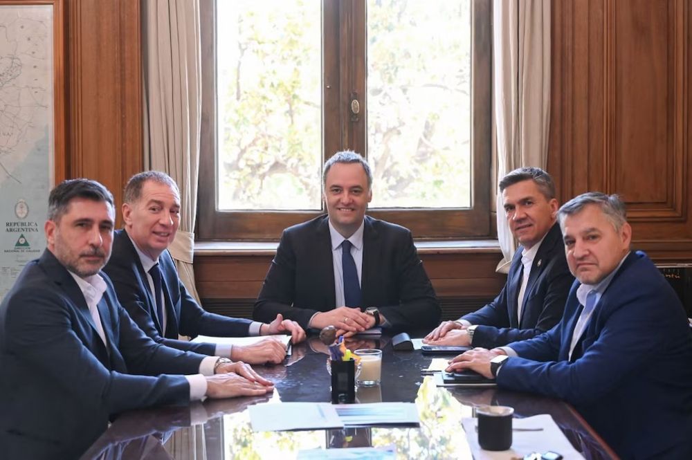 El Gobierno suma apoyo de gobernadores para el Presupuesto 2026: acord con el de Chaco y recibir al de Ro Negro