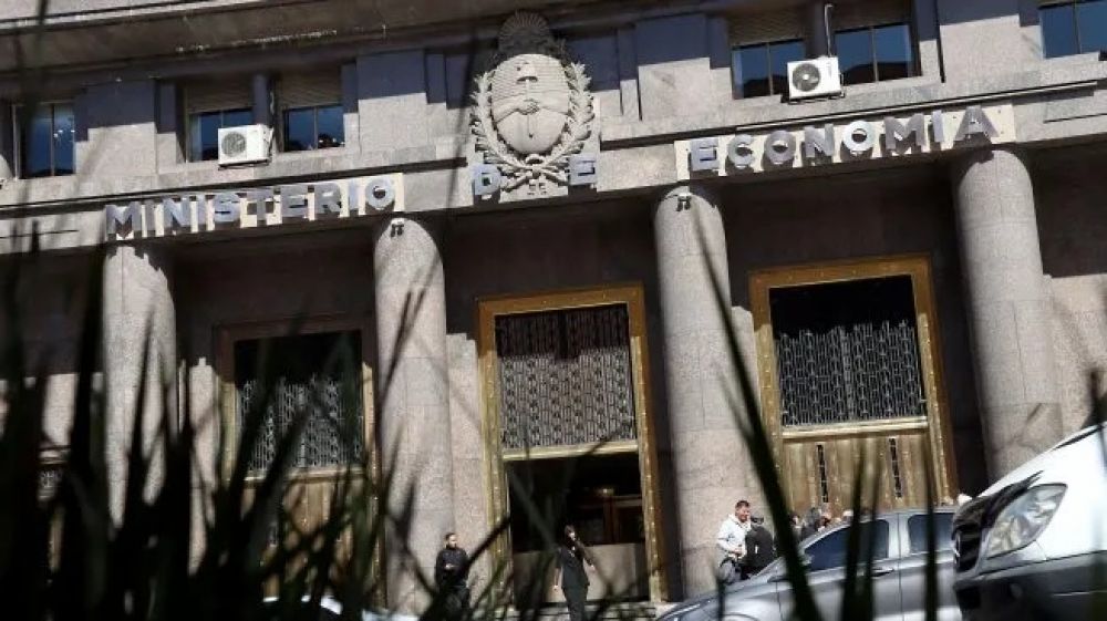 Economa logr supervit financiero de $517.672 millones, pese a pagar intereses por ms de $300.000 millones