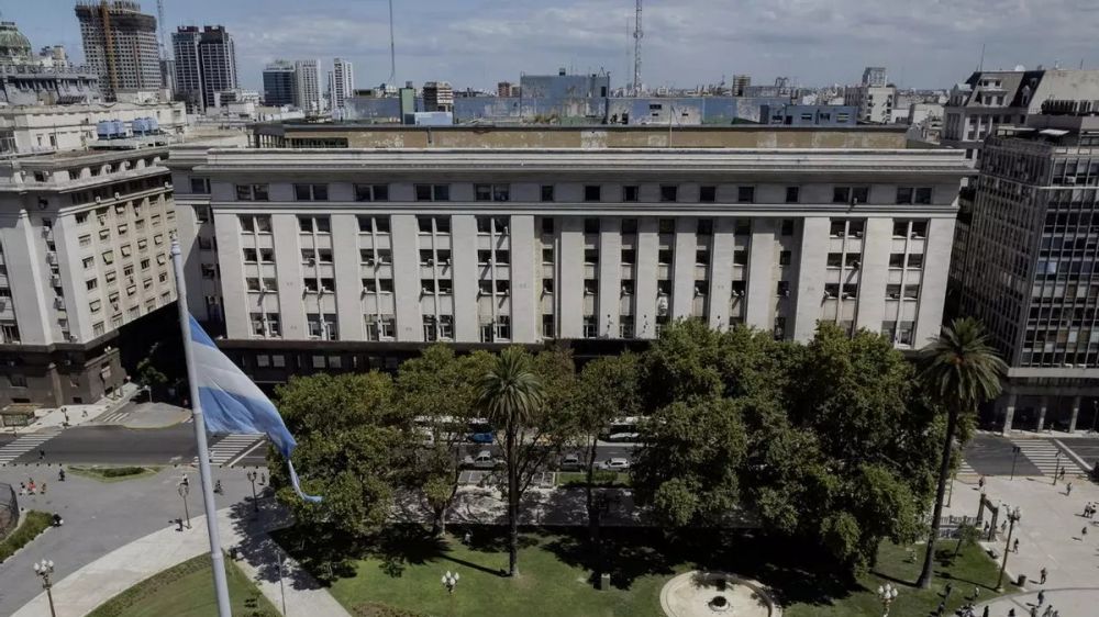 Otra reforma tributaria es posible: a quin bajar impuestos y a quin subirle para crecer y redistribuir