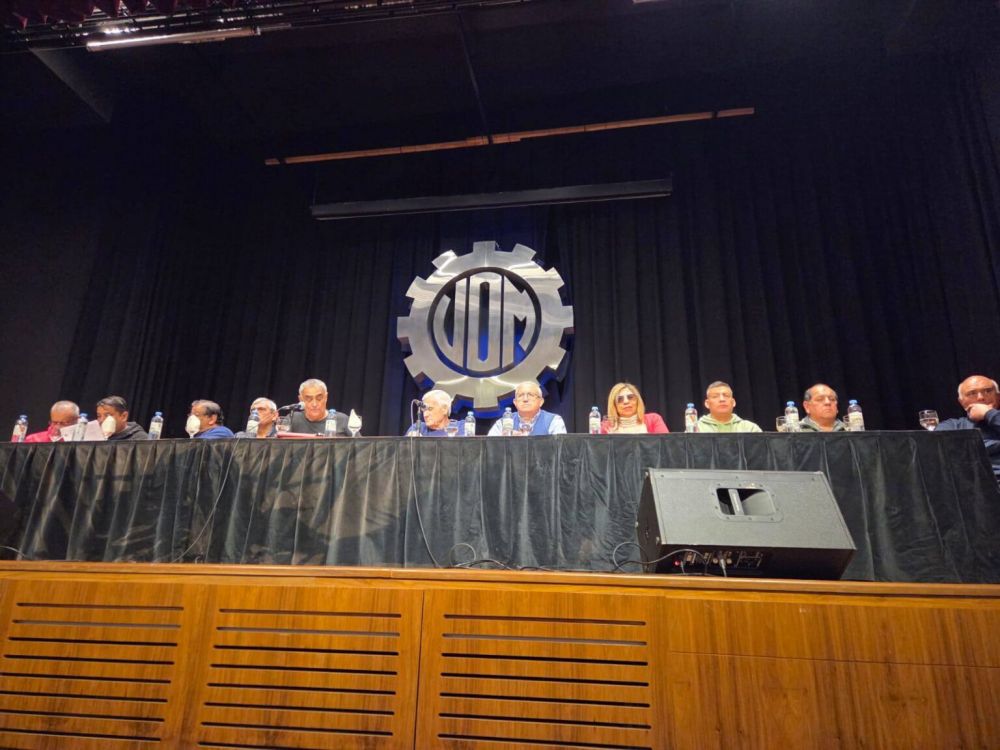 Roberto Bonetti corri formalmente a Antonio Cal, asumi como lder de la UOM Capital y empiezan las especulaciones sobre un enfrentamiento o una alianza con Abel Furln