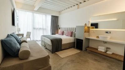 El turismo local no levanta, hay viajes ms austeros y cae 30% el consumo en gastronoma: repunta en el verano?