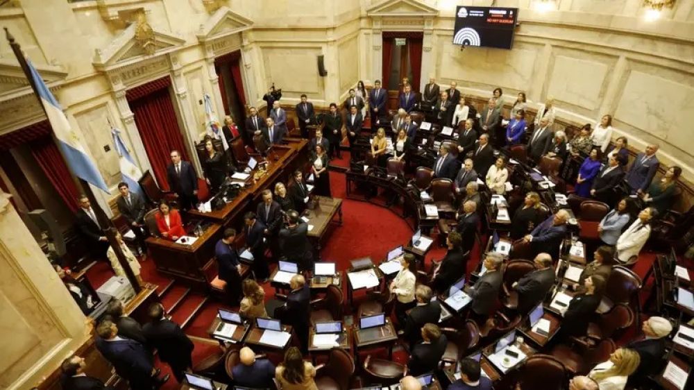 Con dos posibles sesiones en el horizonte, el PRO y la UCR definen estrategias