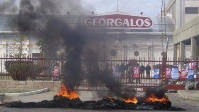 Georgalos suspende personal en victoria y trabajadores denuncia 