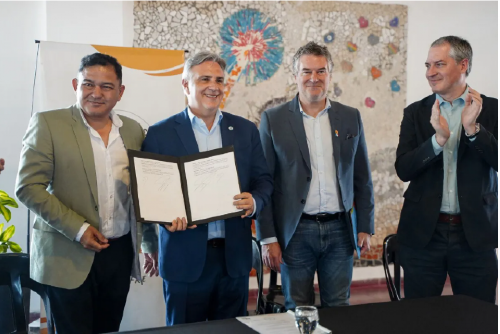 Llaryora ya no apuesta al cemento sino al estado liviano (paraso fiscal inmobiliario?)