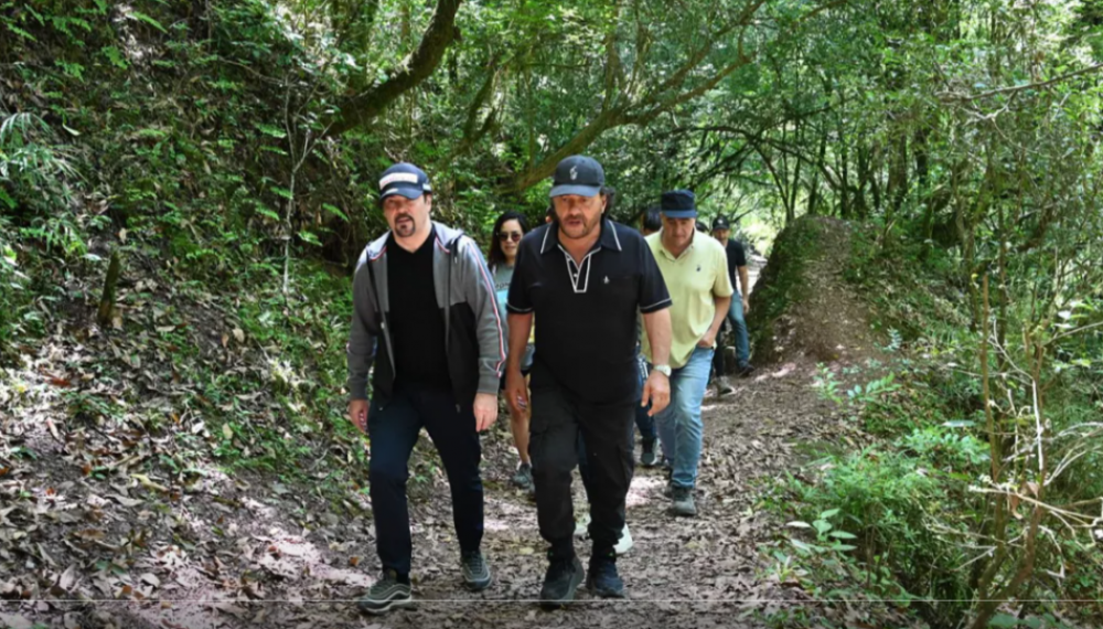 El Gobernador y el Embajador de Francia recordaron a las turistas francesas y a todas las vctimas de violencia de gnero