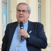 Apuestas online: 'No podemos seguir mirando para otro lado', expres el Card. Rossi