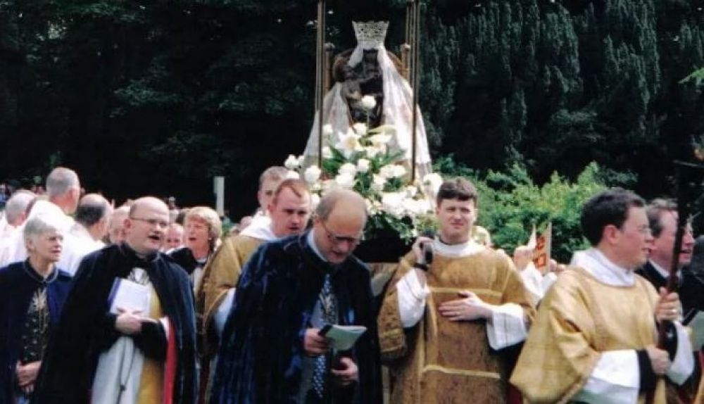 Uno de cada tres sacerdotes catlicos ingleses era anglicano