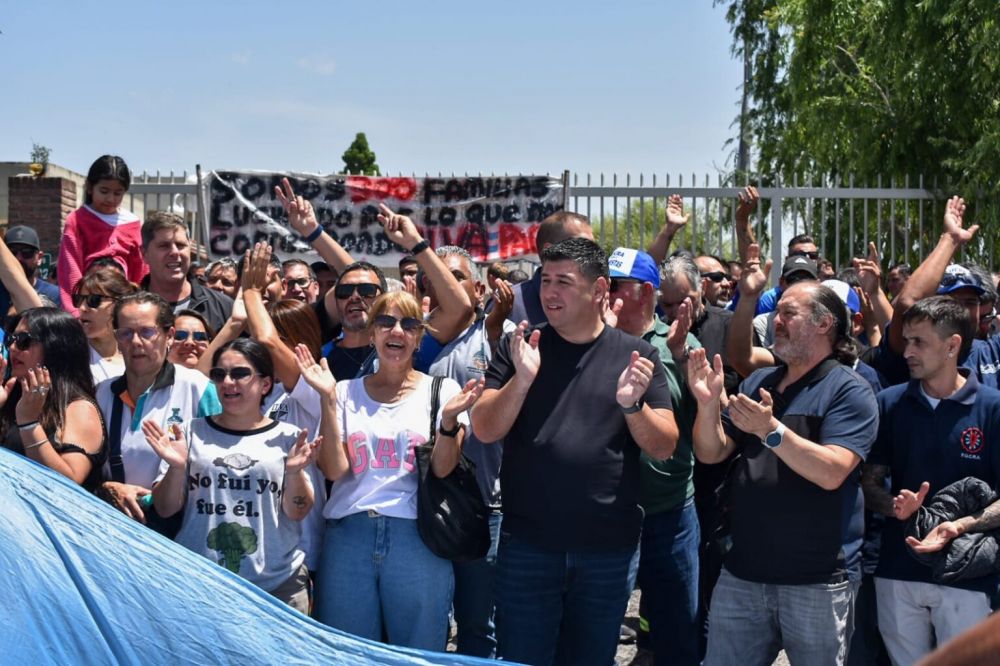 Luego del fracaso de la convocatoria de Cordero y tras 90 das de acampe, la CGT sent a los trabajadores y a los dueos de ILVA para buscar una salida