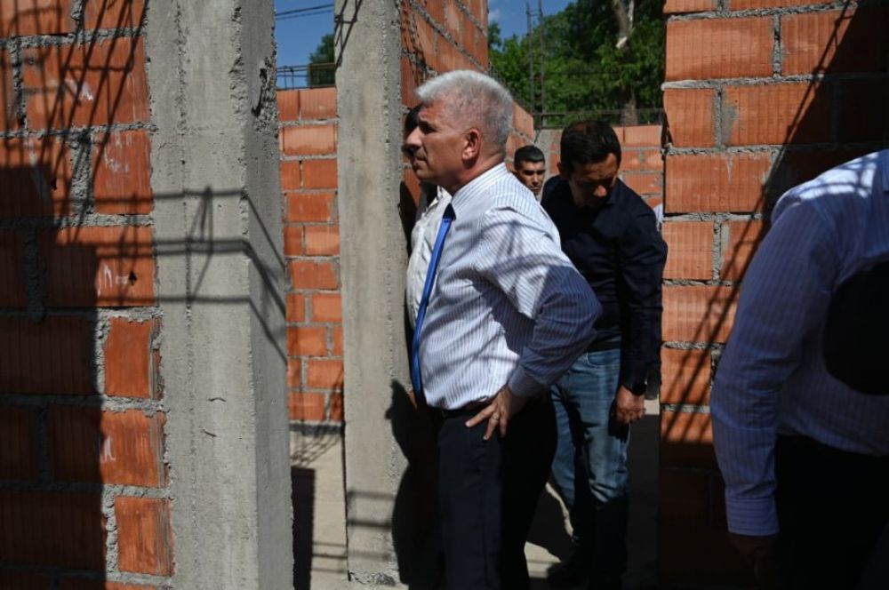 El Gobernador visit la obra de construccin de 20 viviendas de Tenemos Futuro