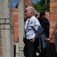 El Gobernador visit la obra de construccin de 20 viviendas de Tenemos Futuro