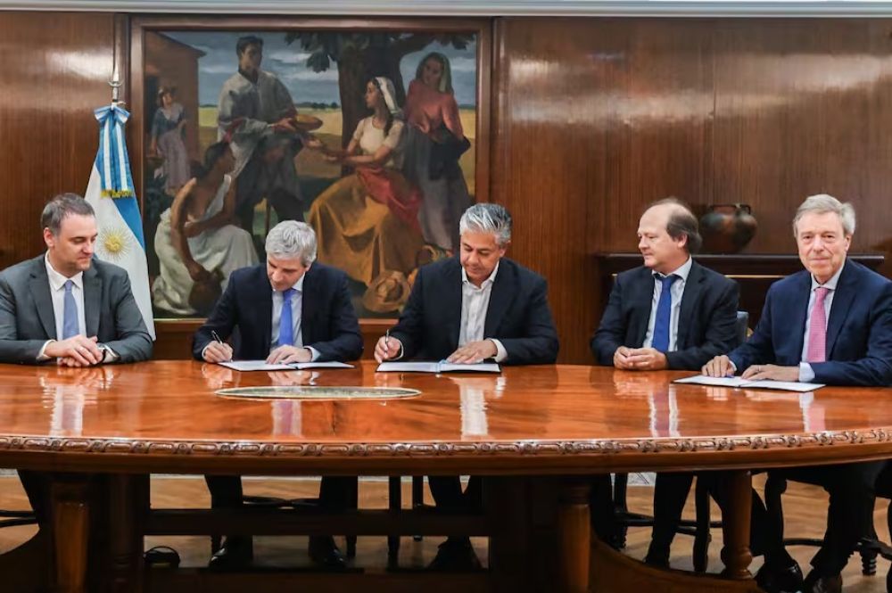 Jalil y Figueroa se mostraron con el Gobierno, tras la reunin para intentar confluir en el Congreso