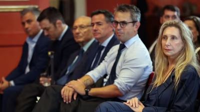 Con dos nuevos pases, Menem engros LLA y depende de Jalil para convertirse en primera minora