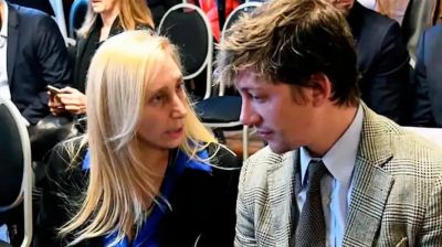 Santiago Caputo intenta resistir a Karina