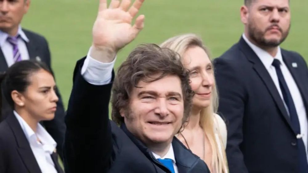 Javier y Karina Milei en el Campo de Polo: las fotos y los videos, en una tarde de gritos contra 