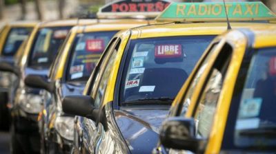 Avanza el proyecto para regular las apps de transporte: fuerte respaldo de peones de taxis y gremios del sector