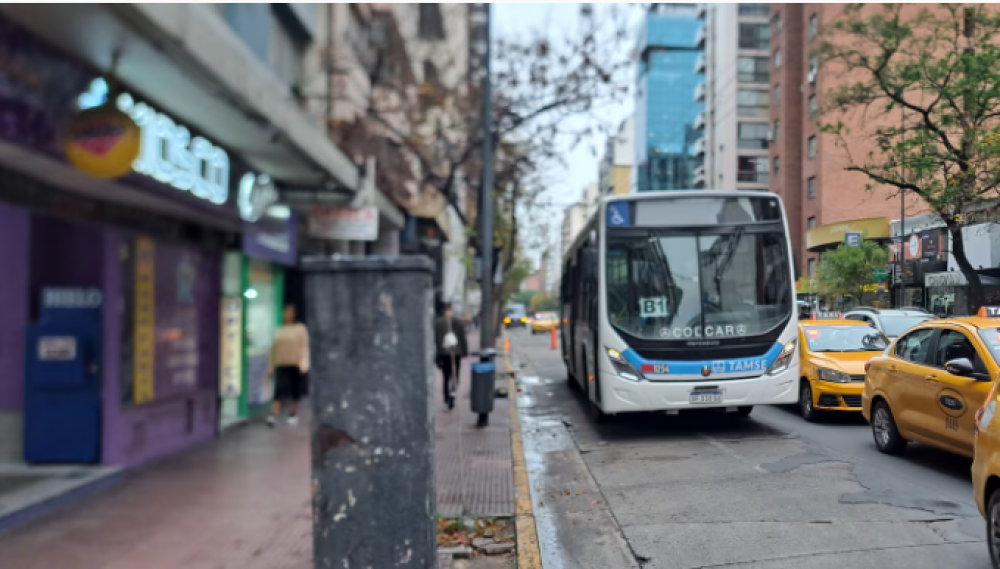 Colectivos y recoleccin de residuos: cmo funcionan los servicios en Crdoba el fin de semana largo