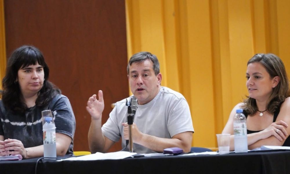 Recalde y Siley expusieron una agenda laboral con eje en derechos y desarrollo: No se logra cambiando las leyes laborales, sino cambiando el rumbo econmico del pas