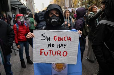 El Gobierno anul las convocatorias a proyectos de investigacin