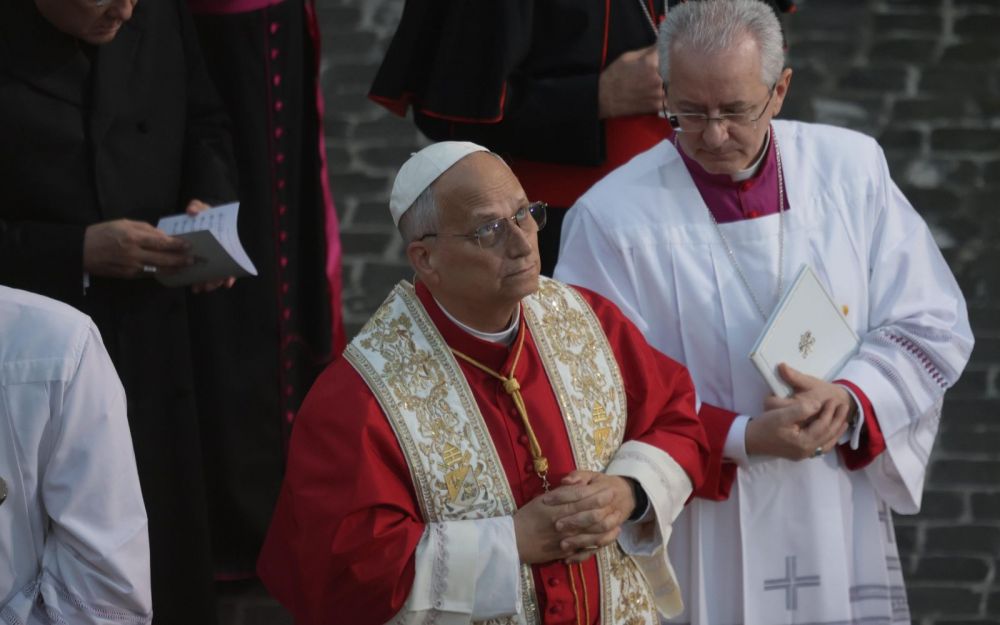 Inmaculada, cuida de la humanidad: Len XIV rinde su primer homenaje a la Virgen en la plaza de Espaa