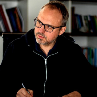 Valenzuela y sus negocios quedaron expuestos por el avance contra los espacios verdes de Tres de Febrero