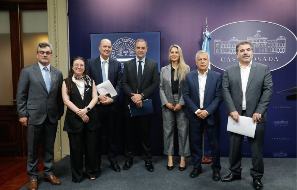 El Gobierno present las conclusiones finales del Consejo de Mayo, con sus reformas regresivas