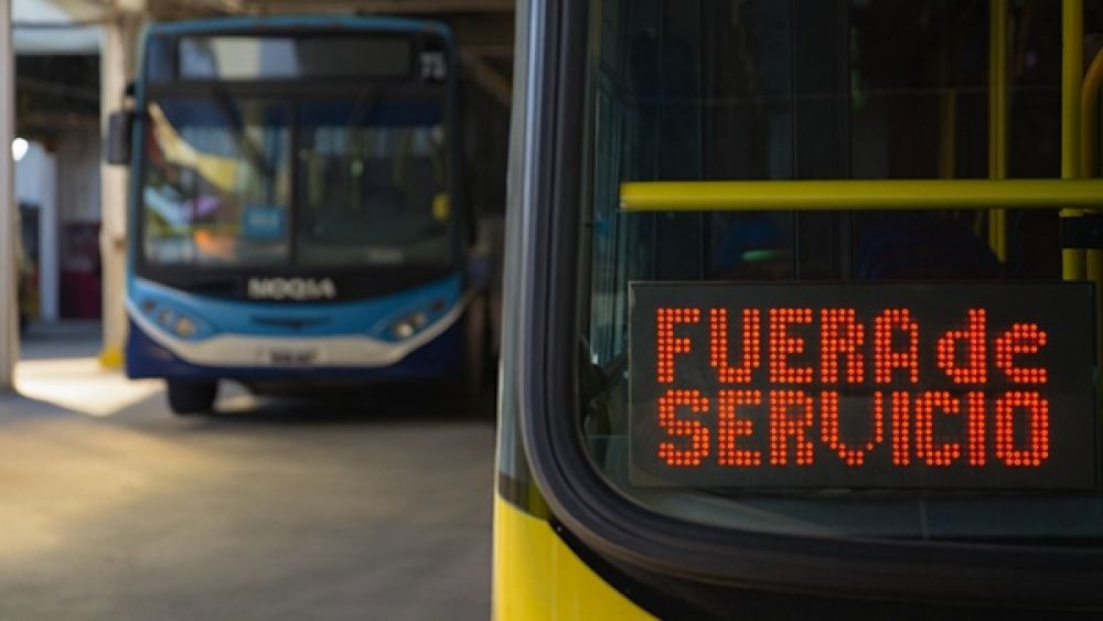 La UTA amenaza con in paro de colectivos si no se paga el aguinaldo completo a los trabajadores