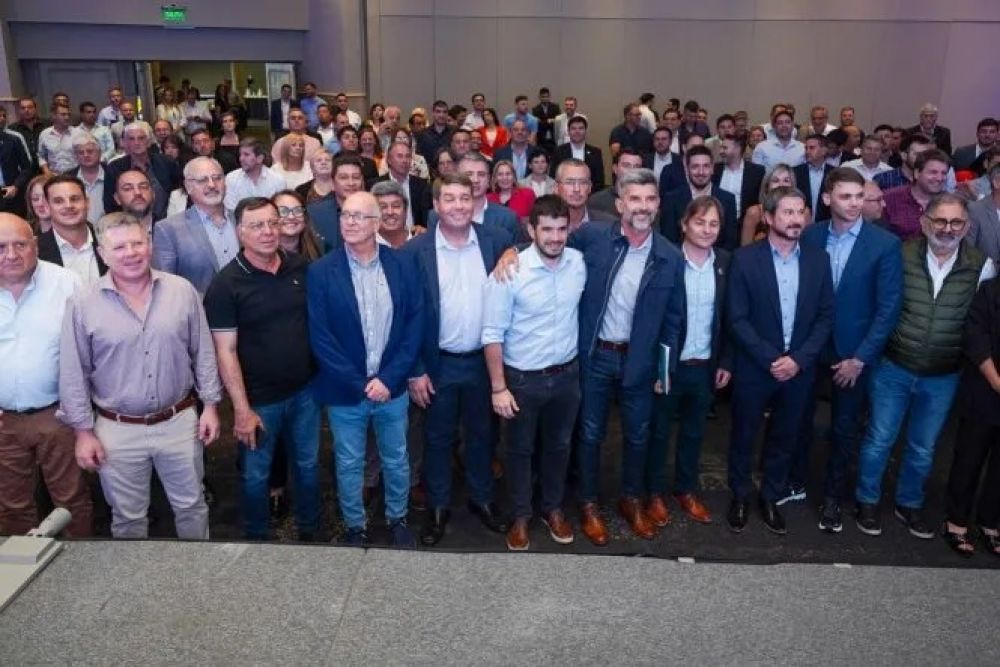 Sin candidato a la vista, la UCR explora un intendente como plan B para presidir el Comit Nacional