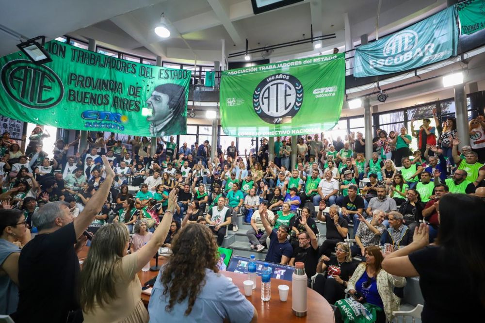 ATE lanz� Paro Nacional con movilizaci�n el 18 de diciembre y Aguiar llam� a �pudr�rsela a los gobernadores en sus territorios�