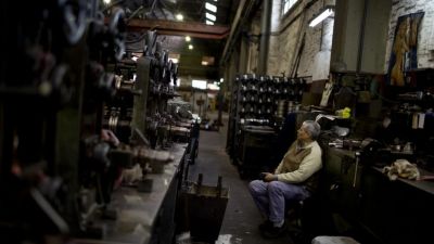 Cierra una empresa por hora y 394 personas pierden su trabajo por d�a