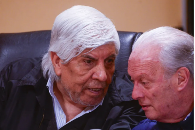 Lejos de los aumentos estridentes del pasado, Hugo Moyano firm� la revisi�n paritaria de Camioneros y adicion� una suma fija de 35 mil pesos