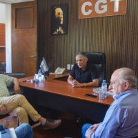 Las tres centrales sindicales se declaran en movilizaci�n permanente contra la reforma laboral y convocan a una protesta nacional