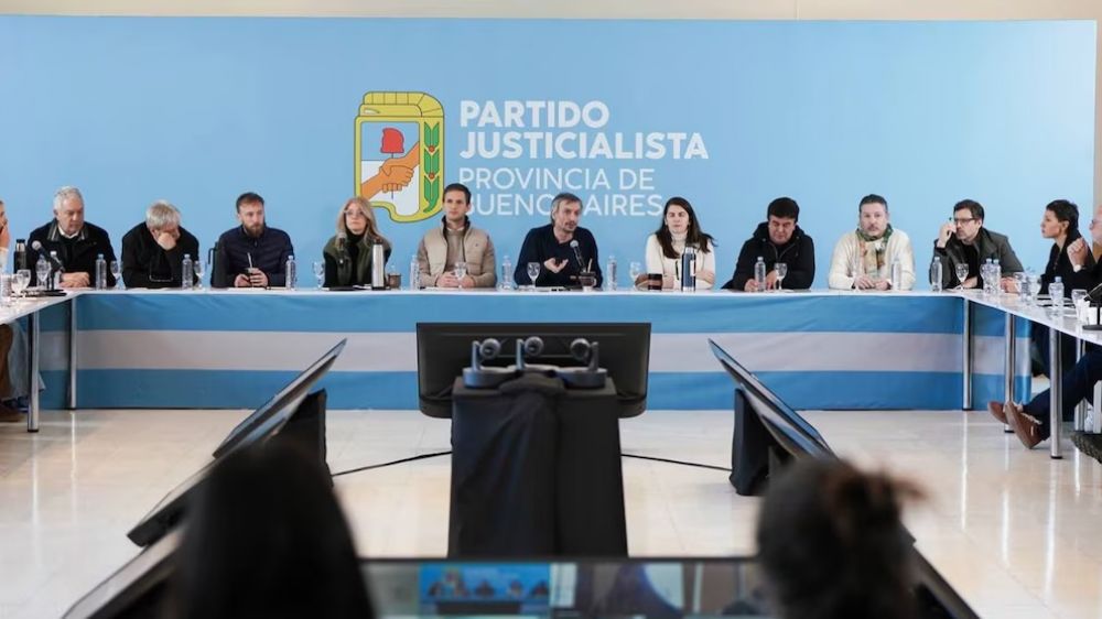 Entre nuevas disputas y pases de facturas, comenz� una semana clave para el futuro del PJ Bonaerense