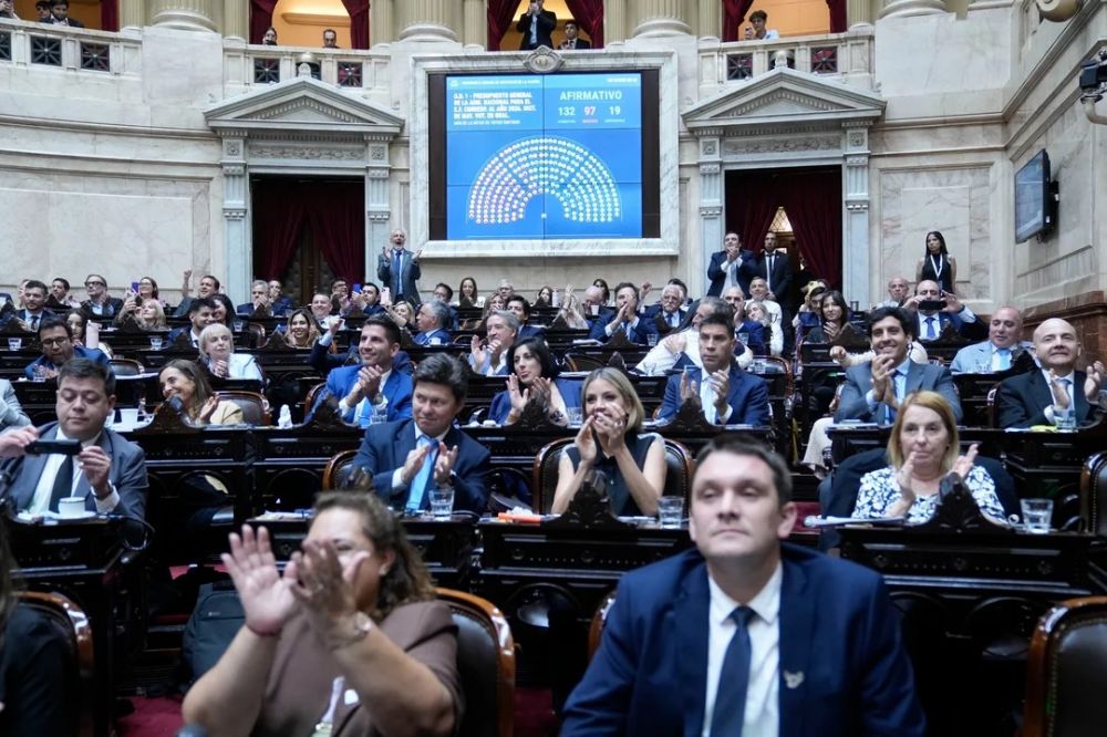 El Gobierno consigui� la media sanci�n del Presupuesto y la Inocencia Fiscal, pero con reveses en discapacidad y universidades