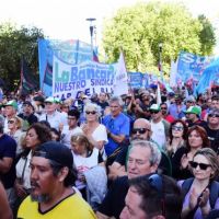 Contundente rechazo a la reforma laboral en Mar del Plata: �Atrasa cincuenta a�os�