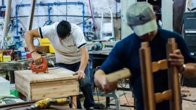 Los que no sufren la crisis: qu� sectores crecen en el modelo Milei y por qu� no generan empleo