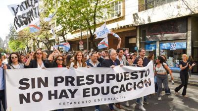La Justicia ordena recomponer salarios y becas en las universidades nacionales